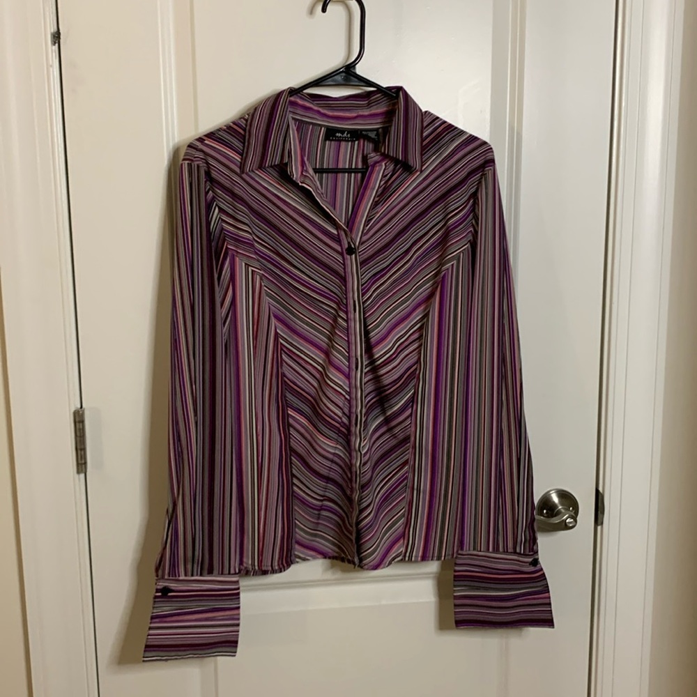 This was bought for a Halloween party a few years back. Never got to wear it